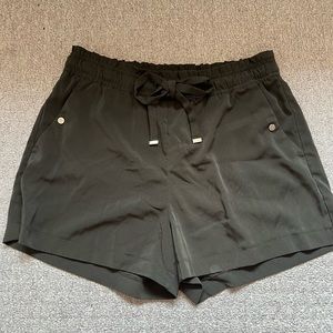 Dynamite army green dress shorts